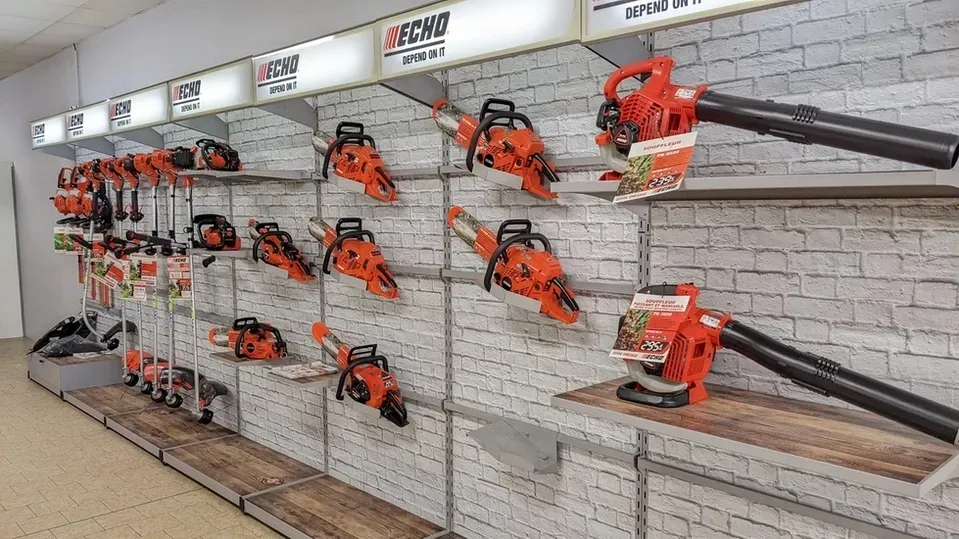 Souffleur et tronconeuse